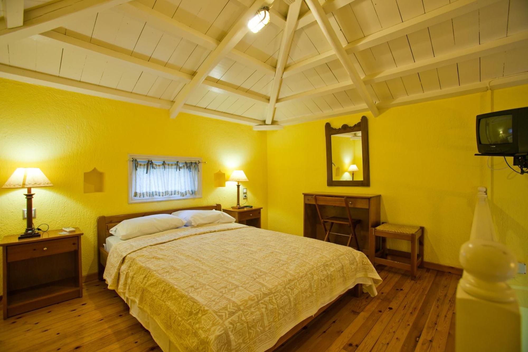 Aretousa Studios & Apartments Skopelos Town Exterior photo