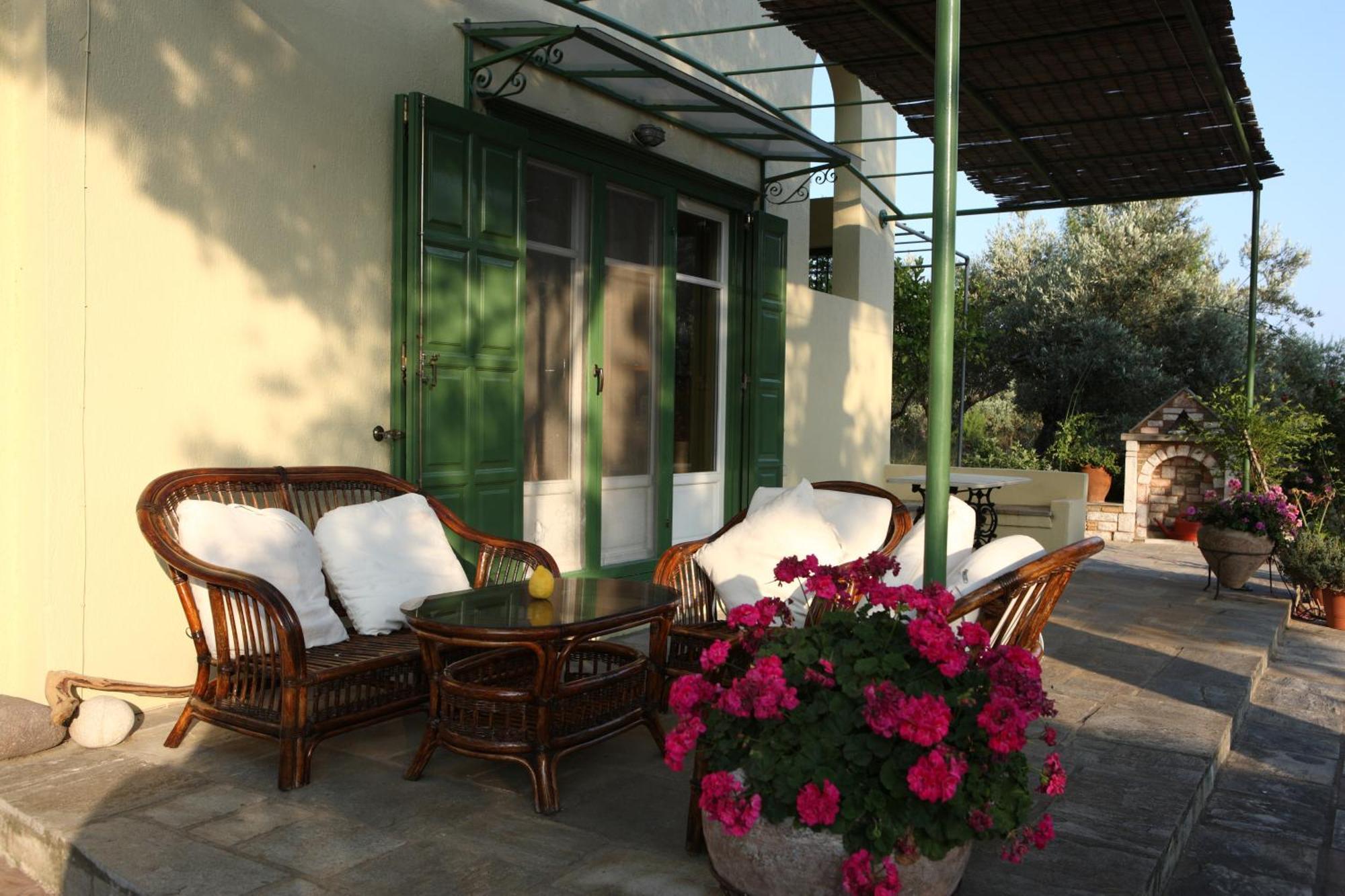 Aretousa Studios & Apartments Skopelos Town Exterior photo