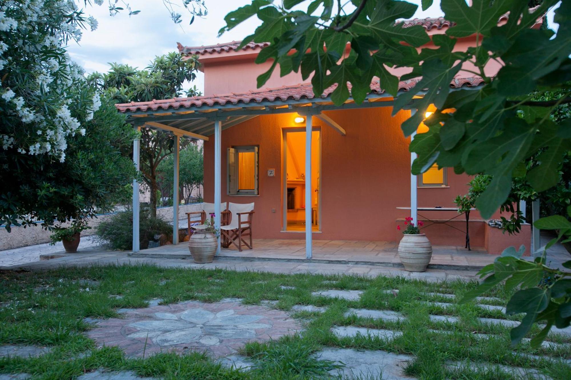 Aretousa Studios & Apartments Skopelos Town Exterior photo