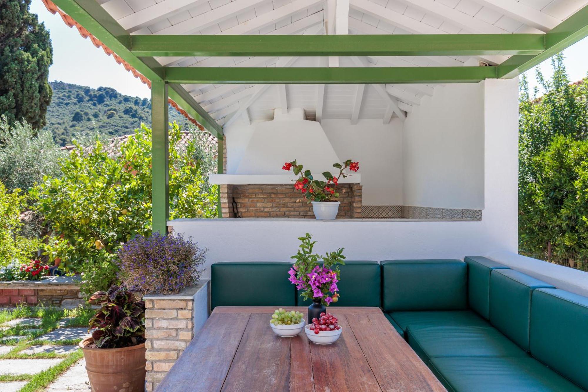 Aretousa Studios & Apartments Skopelos Town Exterior photo