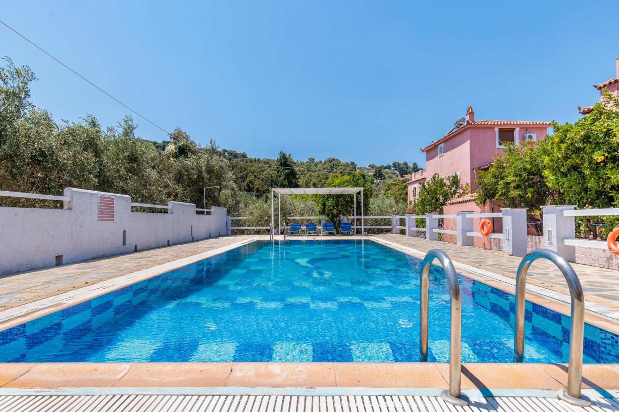 Aretousa Studios & Apartments Skopelos Town Exterior photo
