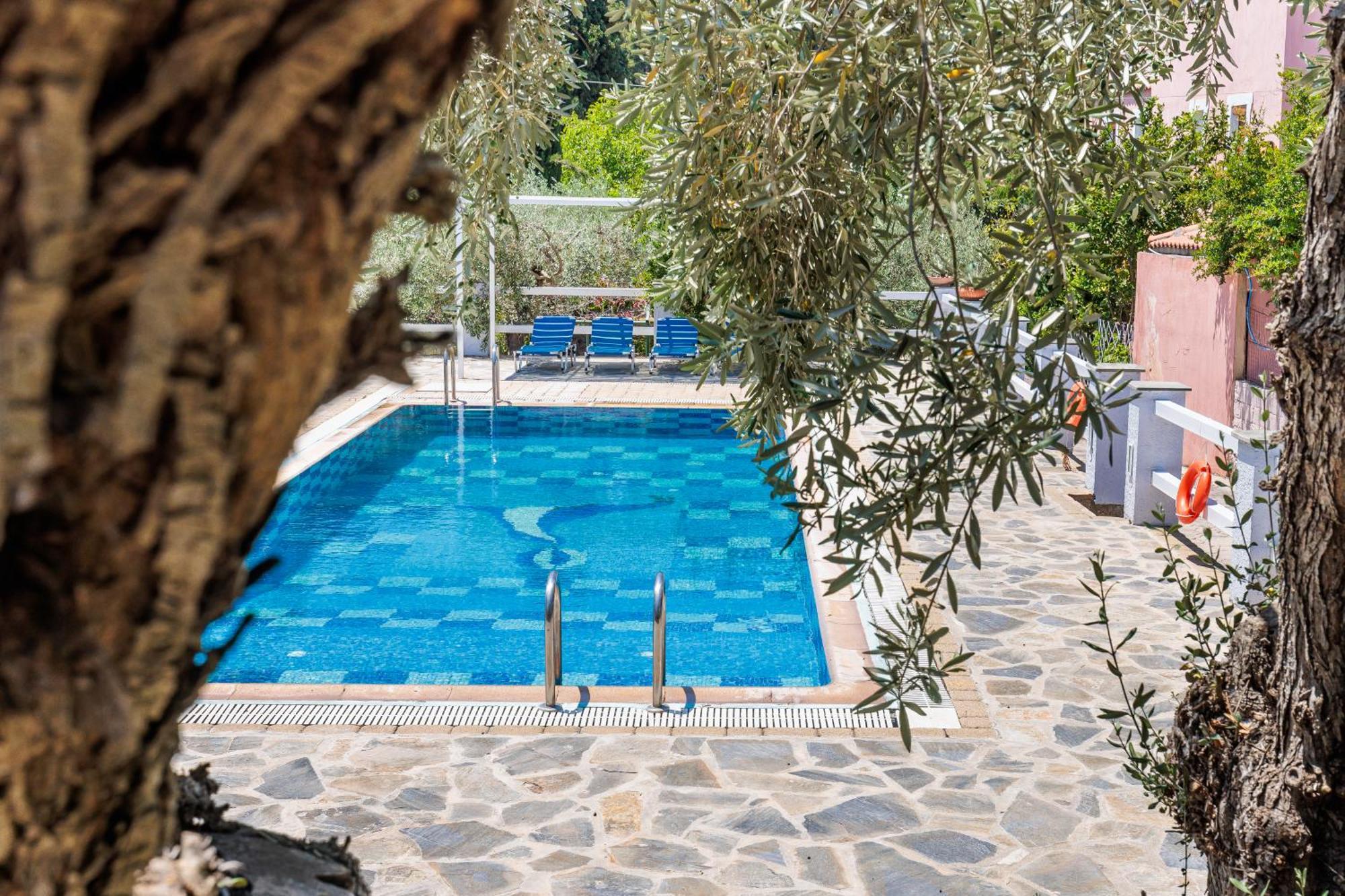Aretousa Studios & Apartments Skopelos Town Exterior photo